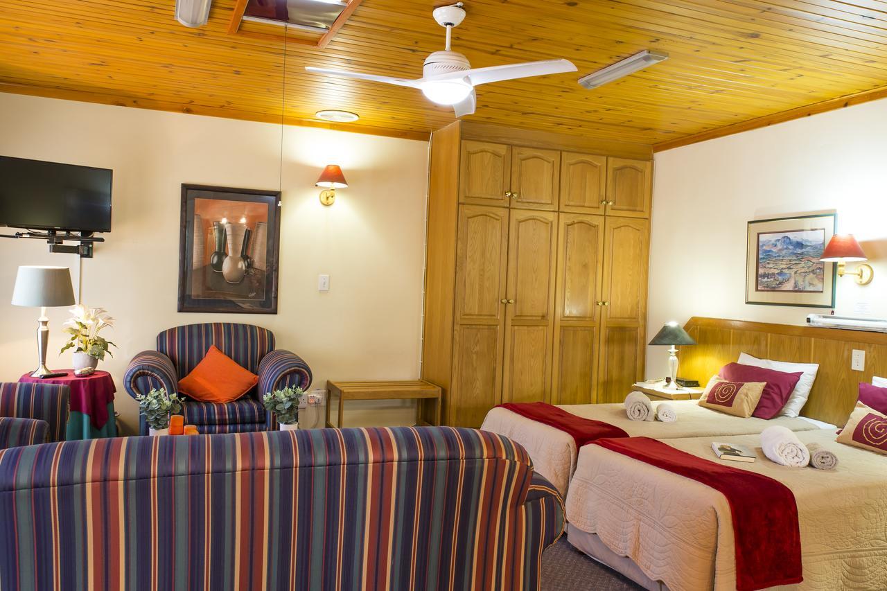 Eikepark Self Catering Apartment Стеленбош Екстериор снимка