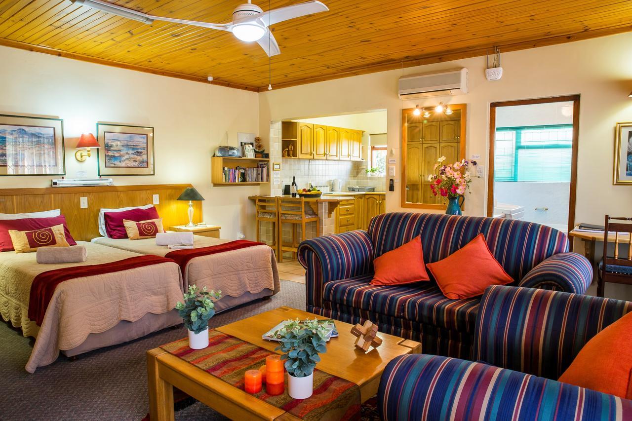 Eikepark Self Catering Apartment Стеленбош Екстериор снимка